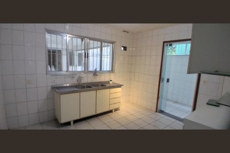 Foto 09 de casa à venda com 3 quartos, 220m² em Vila Dalva, São Paulo