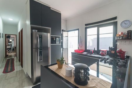 Casa para alugar com 72m², 2 quartos e 2 vagas Casa para alugar com 72m², 2 quartos e 2 vagasCozinha