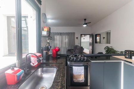 Casa para alugar com 72m², 2 quartos e 2 vagas Casa para alugar com 72m², 2 quartos e 2 vagasCozinha