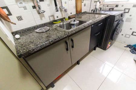 Apartamento à venda com 54m², 2 quartos e 1 vaga Apartamento à venda com 54m², 2 quartos e 1 vagaCozinha e Área de Serviço
