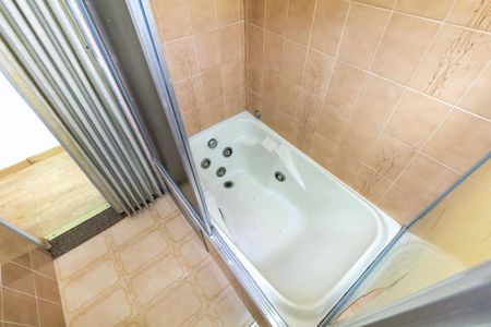 Casa para alugar com 270m², 3 quartos e 2 vagas Casa para alugar com 270m², 3 quartos e 2 vagasBanheiro 2