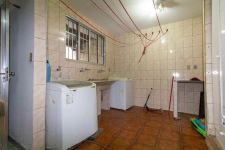 Casa para alugar com 270m², 3 quartos e 2 vagas Casa para alugar com 270m², 3 quartos e 2 vagasÁrea de Serviço