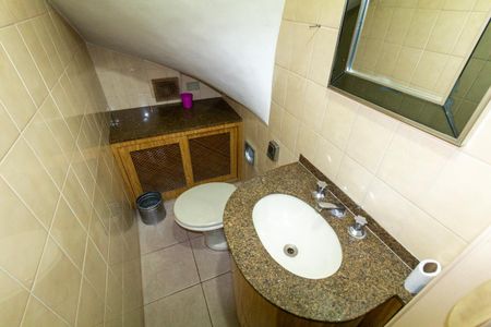 Casa para alugar com 270m², 3 quartos e 2 vagas Casa para alugar com 270m², 3 quartos e 2 vagasLavabo