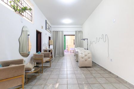 Casa para alugar com 270m², 3 quartos e 2 vagas Casa para alugar com 270m², 3 quartos e 2 vagasSalão