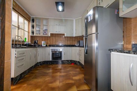 Casa para alugar com 270m², 3 quartos e 2 vagas Casa para alugar com 270m², 3 quartos e 2 vagasCozinha