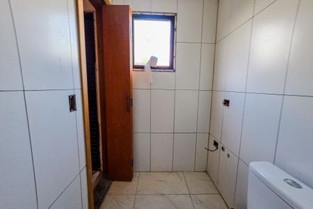 Apartamento à venda com 85m², 2 quartos e 2 vagasBanheiro da Suíte 2