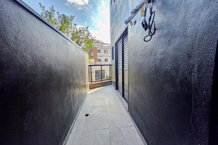 Apartamento à venda com 85m², 2 quartos e 2 vagasVaranda da Suíte 1