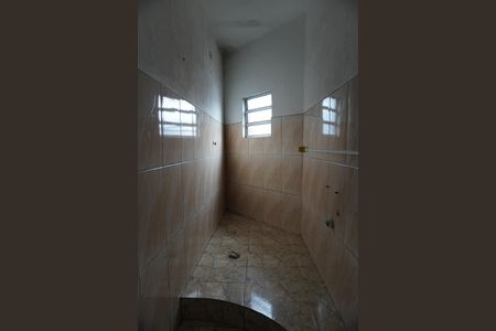 Banheiro de kitnet/studio para alugar com 1 quarto, 92m² em Jardim Etelvina, São Paulo