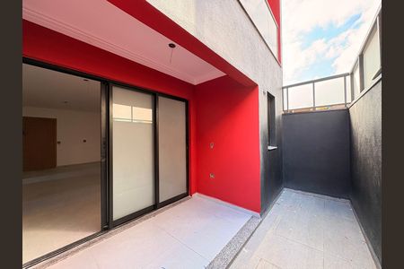 Apartamento à venda com 105m², 2 quartos e 2 vagasÁrea privativa sala/suite 
