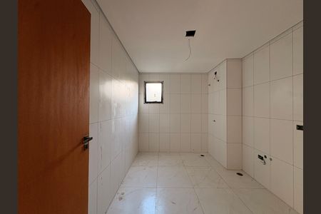 Apartamento à venda com 105m², 2 quartos e 2 vagasBanheiro 
