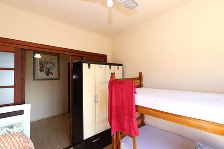 Casa à venda com 300m², 7 quartos e 4 vagasQuarto 6