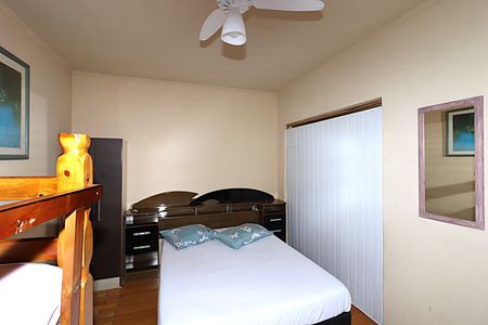 Casa à venda com 300m², 7 quartos e 4 vagasQuarto 4
