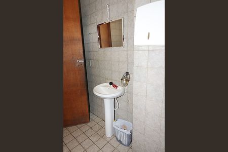 Casa à venda com 300m², 7 quartos e 4 vagasBanheiro de serviço