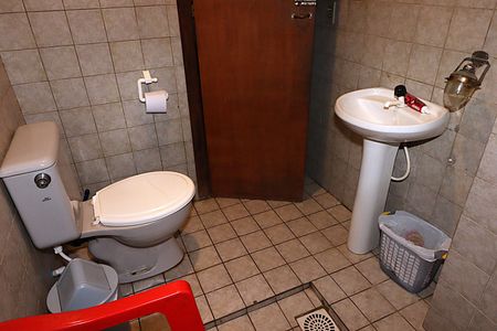 Casa à venda com 300m², 7 quartos e 4 vagasBanheiro de serviço