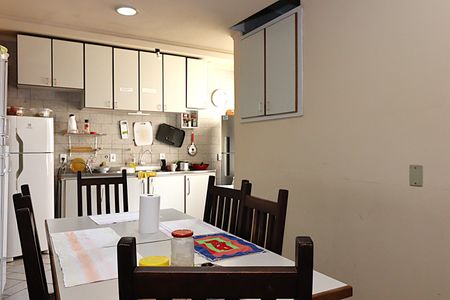 Casa à venda com 300m², 7 quartos e 4 vagasCozinha