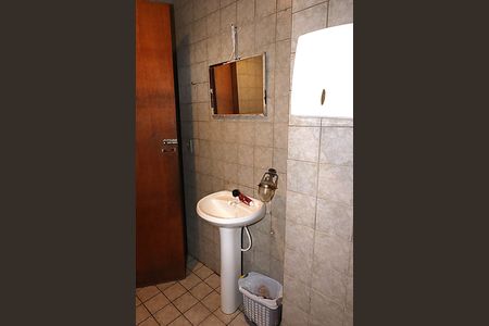 Casa à venda com 300m², 7 quartos e 4 vagasBanheiro de serviço