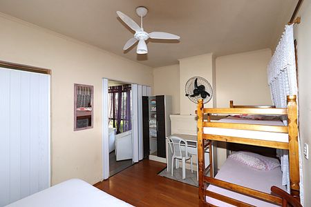 Casa à venda com 300m², 7 quartos e 4 vagasQuarto 4