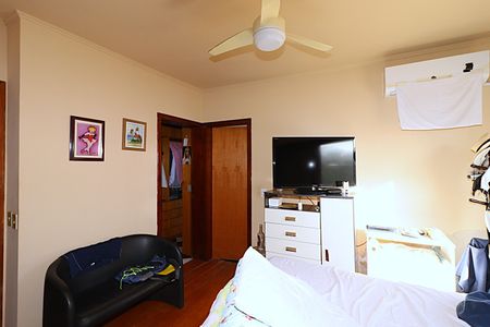 Casa à venda com 300m², 7 quartos e 4 vagasSuíte