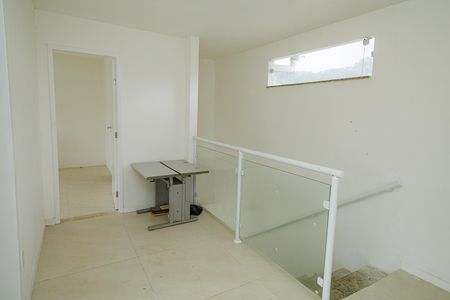 Hall de casa de condomínio para alugar com 3 quartos, 150m² em Guaratiba, Rio de Janeiro