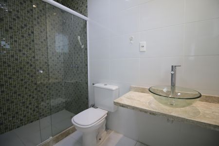 Casa de condomínio à venda com 490m², 4 quartos e 2 vagasBanheiro da Suíte 1