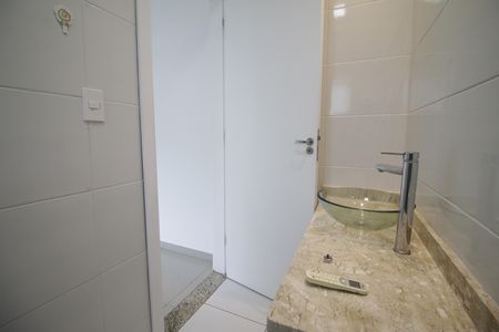 Casa de condomínio à venda com 490m², 4 quartos e 2 vagasBanheiro da Suíte 2