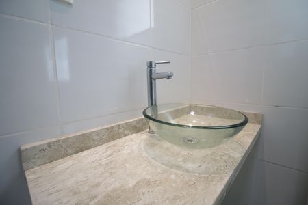 Casa de condomínio à venda com 490m², 4 quartos e 2 vagasBanheiro da Suíte 1