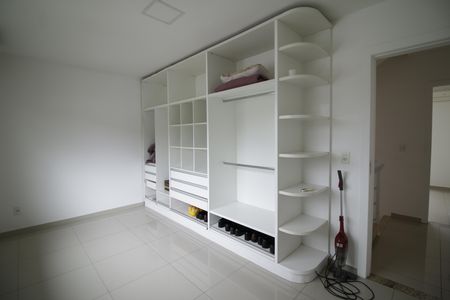 Suíte 1  de casa de condomínio para alugar com 4 quartos, 490m² em Pechincha, Rio de Janeiro