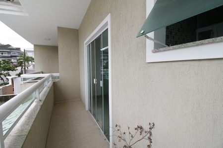 Casa de condomínio à venda com 490m², 4 quartos e 2 vagasVaranda da suíte 2