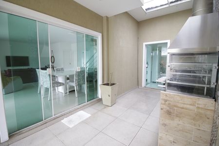 Casa de condomínio à venda com 490m², 4 quartos e 2 vagasChurrasqueira