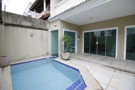 Casa de condomínio à venda com 490m², 4 quartos e 2 vagasPiscina