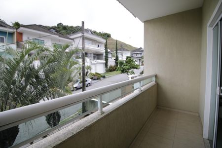 Casa de condomínio à venda com 490m², 4 quartos e 2 vagasVaranda da suíte 3