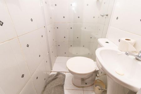 Casa à venda com 330m², 4 quartos e 1 vaga Casa à venda com 330m², 4 quartos e 1 vagaBanheiro Social