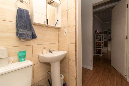 Casa à venda com 330m², 4 quartos e 1 vaga Casa à venda com 330m², 4 quartos e 1 vagaBanheiro Social
