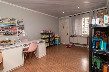 Sala de casa à venda com 4 quartos, 330m² em Xaxim, Curitiba