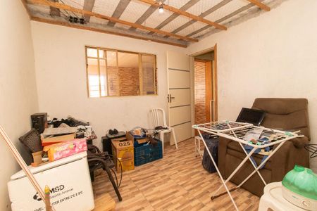 Casa à venda com 330m², 4 quartos e 1 vaga Casa à venda com 330m², 4 quartos e 1 vagaEscritório