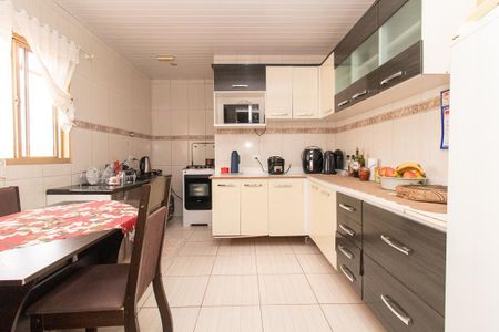 Casa à venda com 330m², 4 quartos e 1 vaga Casa à venda com 330m², 4 quartos e 1 vagaCozinha - Armários