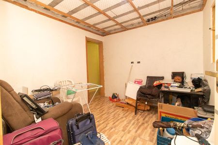 Casa à venda com 330m², 4 quartos e 1 vaga Casa à venda com 330m², 4 quartos e 1 vagaEscritório