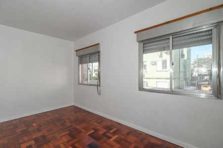 Quarto de apartamento para alugar com 2 quartos, 54m² em São Sebastião, Porto Alegre