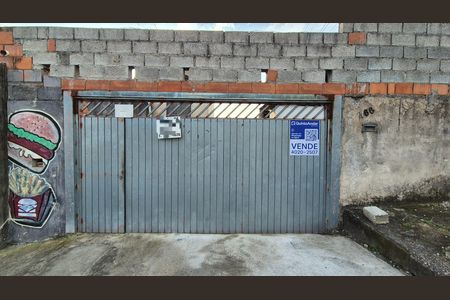 Casa à venda com 80m², 2 quartos e 3 vagas Casa à venda com 80m², 2 quartos e 3 vagasFachada