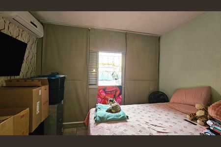 Casa à venda com 80m², 2 quartos e 3 vagas Casa à venda com 80m², 2 quartos e 3 vagasQuarto
