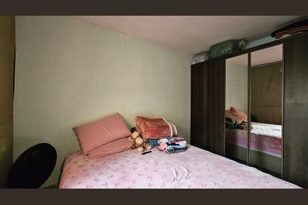 Casa à venda com 80m², 2 quartos e 3 vagas Casa à venda com 80m², 2 quartos e 3 vagasQuarto