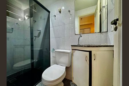 Apartamento para alugar com 96m², 3 quartos e 2 vagas Apartamento para alugar com 96m², 3 quartos e 2 vagasBanheiro