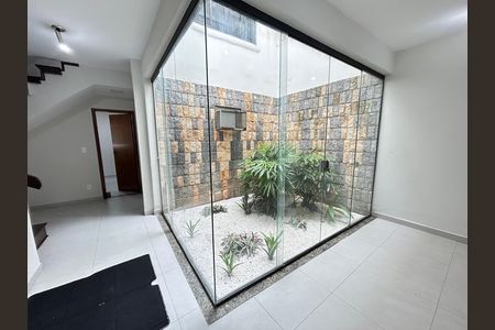 Casa para alugar com 461m², 8 quartos e 5 vagasDetalhe da sala 1