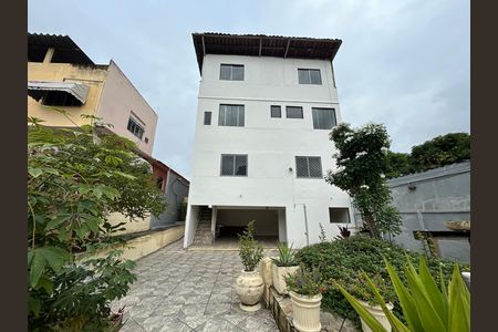 Casa para alugar com 461m², 8 quartos e 5 vagasFachada Fundos
