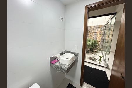 Casa para alugar com 461m², 8 quartos e 5 vagasBanheiro Social 1