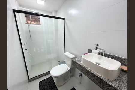 Casa para alugar com 461m², 8 quartos e 5 vagasBanheiro Social 1