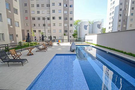Apartamento para alugar com 46m², 2 quartos e sem vaga Apartamento para alugar com 46m², 2 quartos e sem vagaÁrea comum - Piscina