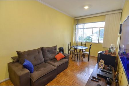 Apartamento para alugar com 110m², 3 quartos e 1 vaga Apartamento para alugar com 110m², 3 quartos e 1 vagaSala