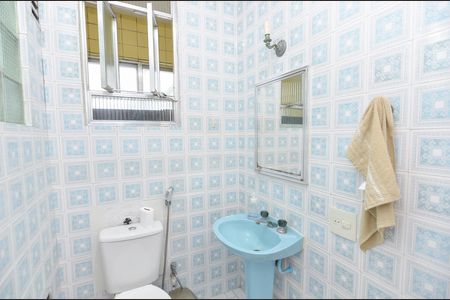 Lavabo de apartamento para alugar com 3 quartos, 110m² em Tijuca, Rio de Janeiro