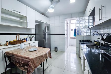 Apartamento para alugar com 120m², 3 quartos e 2 vagas Apartamento para alugar com 120m², 3 quartos e 2 vagasCozinha